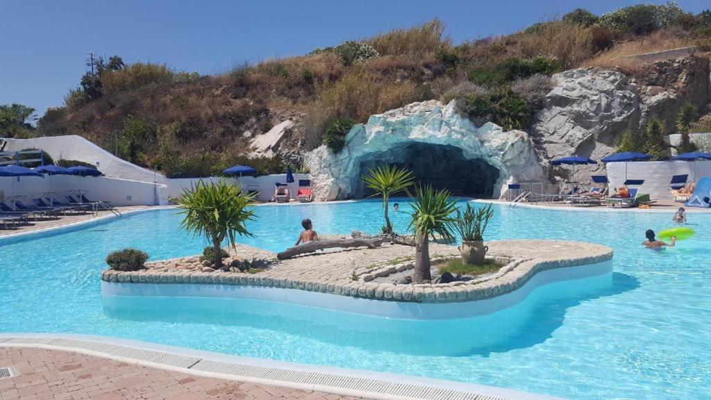 Vigna Marina Apartments Santa Teresa Gallura Eksteriør billede